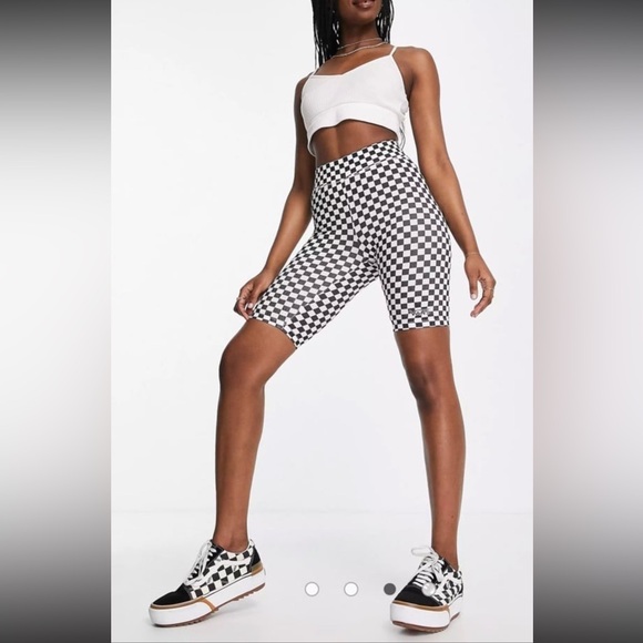 Vans legging shorts in black & white checkerboard - Picture 8 of 12